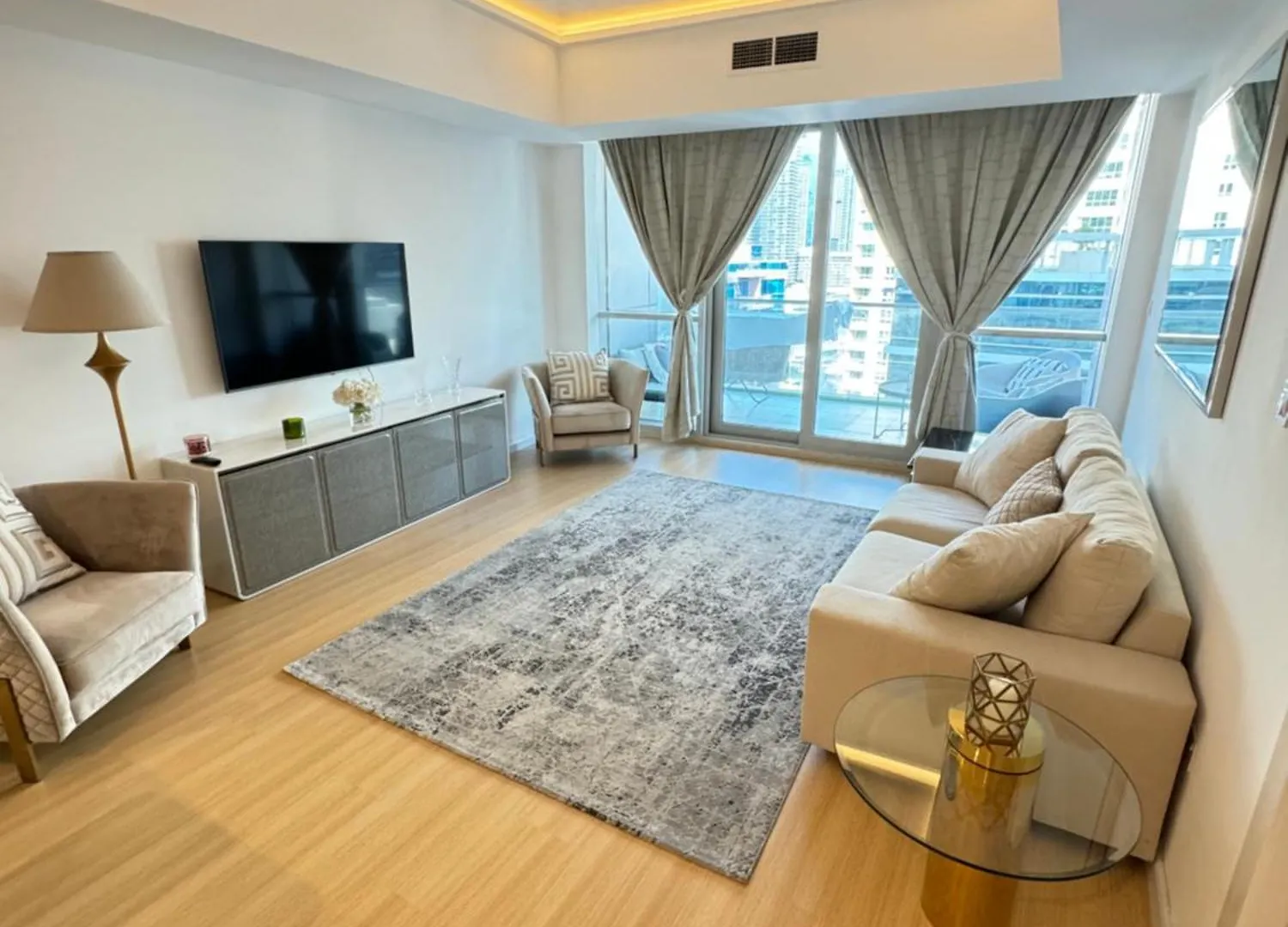 Bel Appartement Dubai Marina Apartment