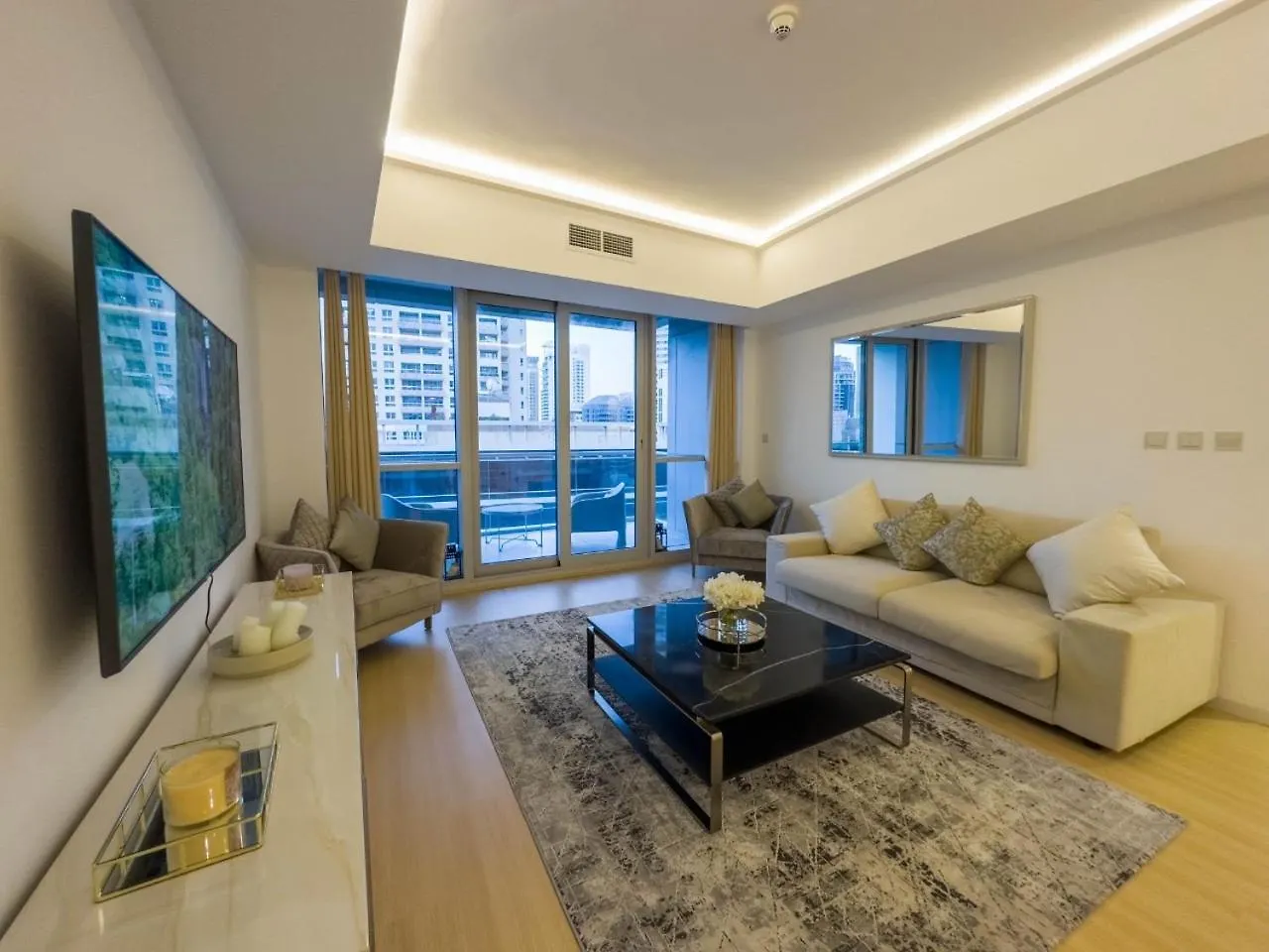 Bel Appartement Dubai Marina Apartment